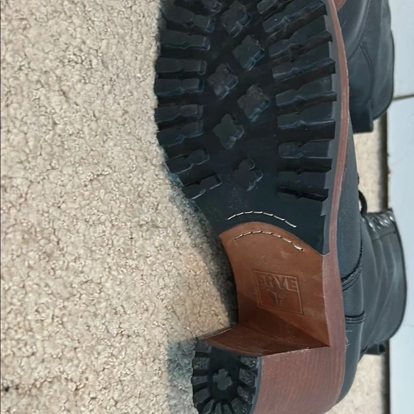 FRYE AND CO. Black Lace Up Boots with Chunky Heel - Picture 7 of 7